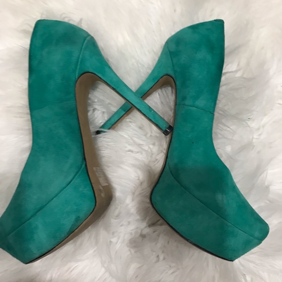 Jessica Simpson-Waleo - Picture 5 of 6